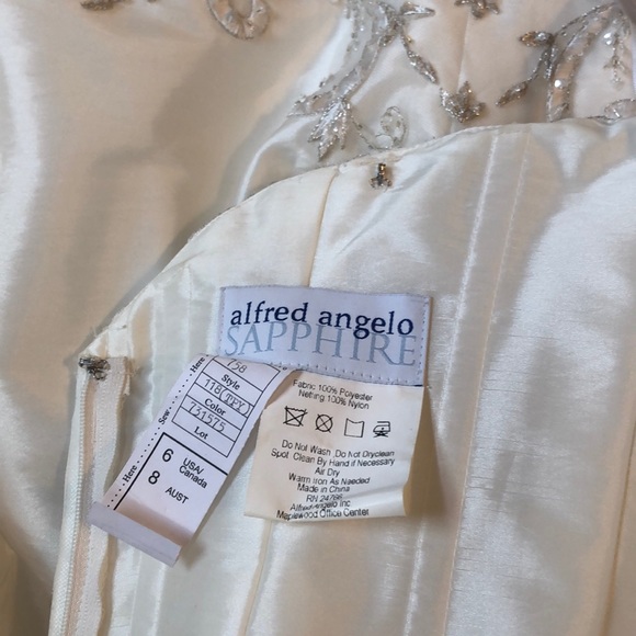 Alfred Angelo sweetheart bridal gown - Picture 9 of 11